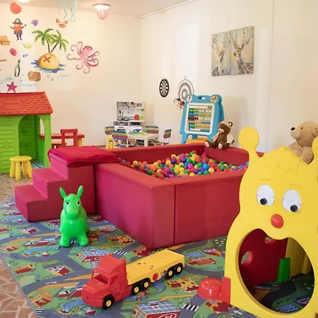 منتجع Neptun Osrodek Wypoczynkowy *