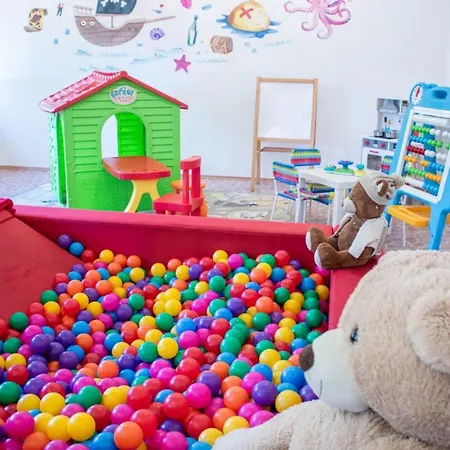 منتجع Neptun Osrodek Wypoczynkowy *